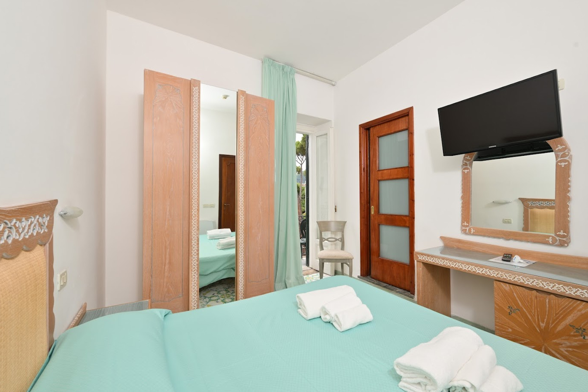Ferragosto Benessere Ischia Offerta Hotel Isolaverde 4 stelle con Piscine, Terme, Ristorante e Vacanza Lastminute