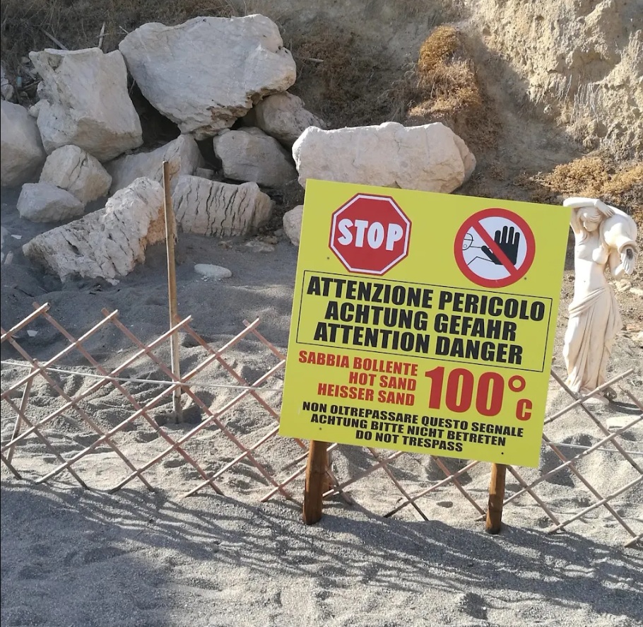 La Spiaggia delle Fumarole
